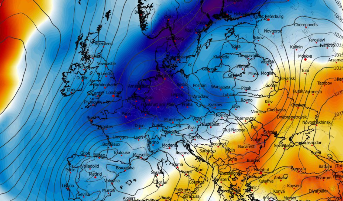 Anomalia temperatury na poziomie ciśnienia 850 hPa 01.12