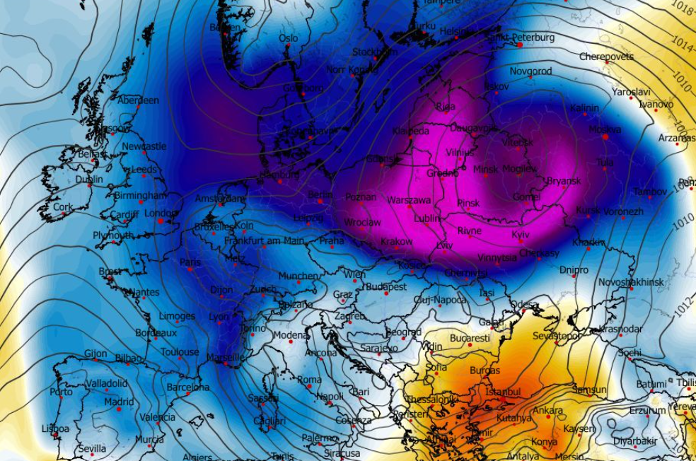 Anomalia temperatury na poziomie ciśnienia 850 hPa 10.01