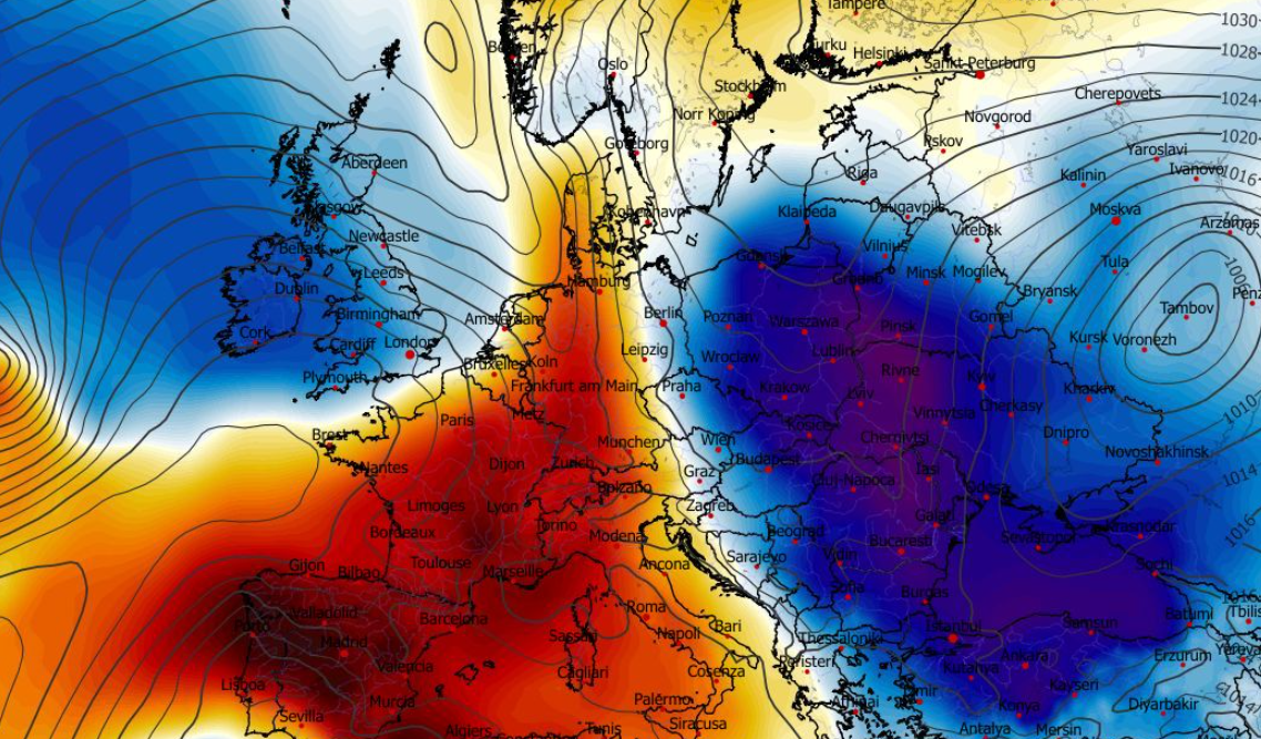 Anomalia temperatury na poziomie ciśnienia 850 hPa 10.04