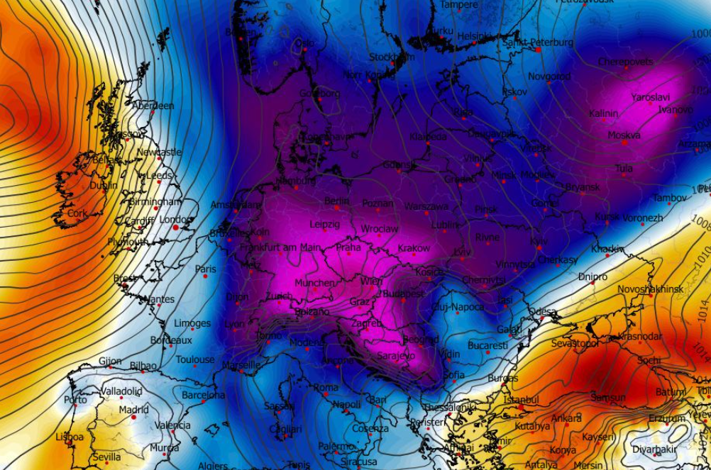 Anomalia temperatury na poziomie ciśnienia 850 hPa 11.01