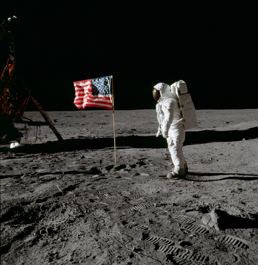 Astronauta Edwin E. Aldrin Jr. w czasie wyprawy Apollo 11 na powierzchnię Księżyca