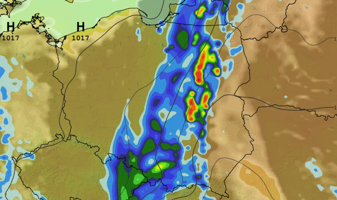 Chwilowe natężenie opadu, zachmurzenie, temperatura i ciśnienie 17.05