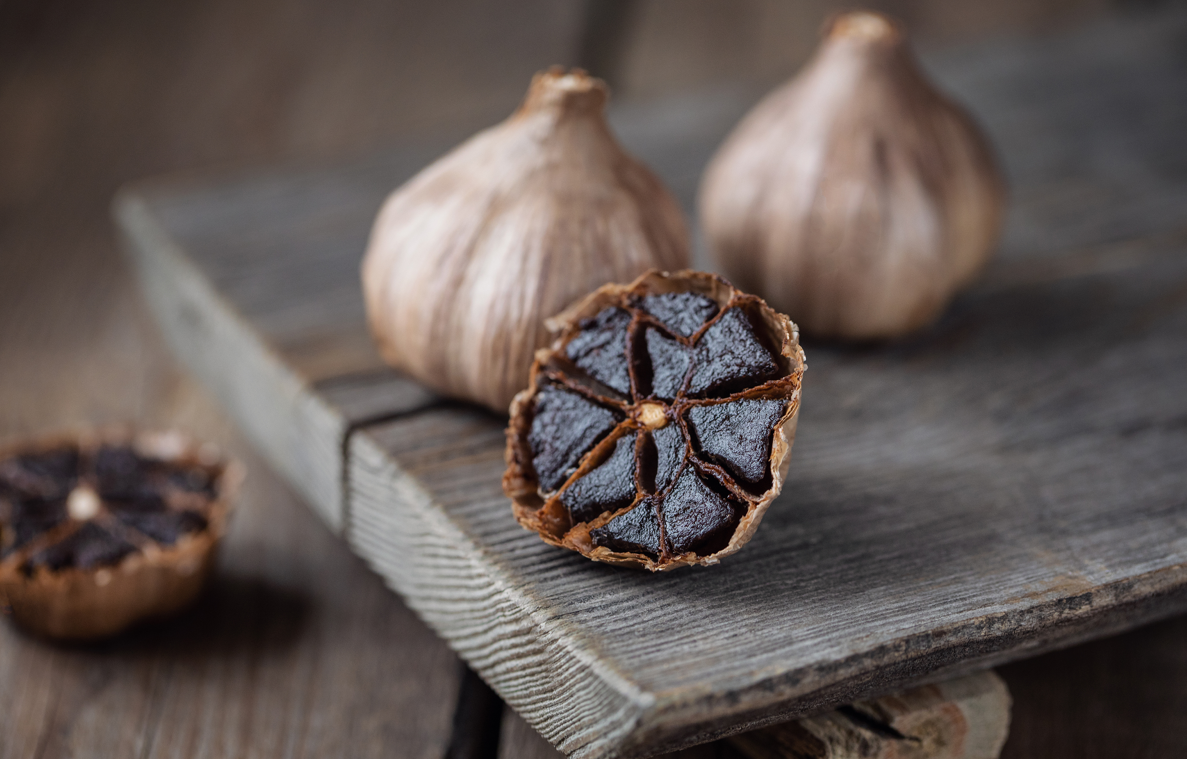 czarny czosnek