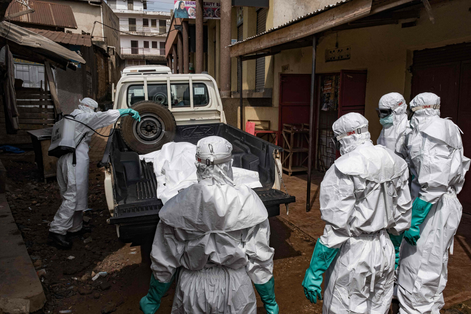 epidemia eboli, Uganda