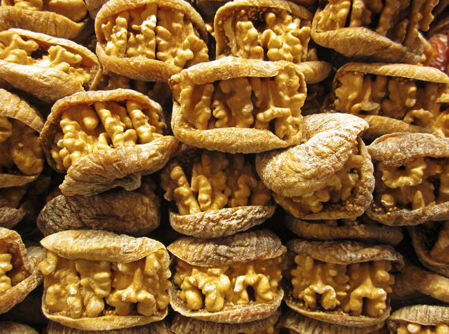 figi suszone nadziewane orzechami