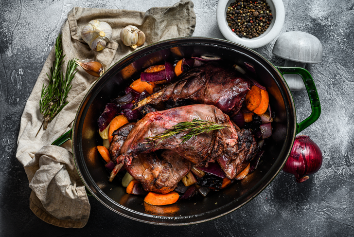 królik pieczony w winie