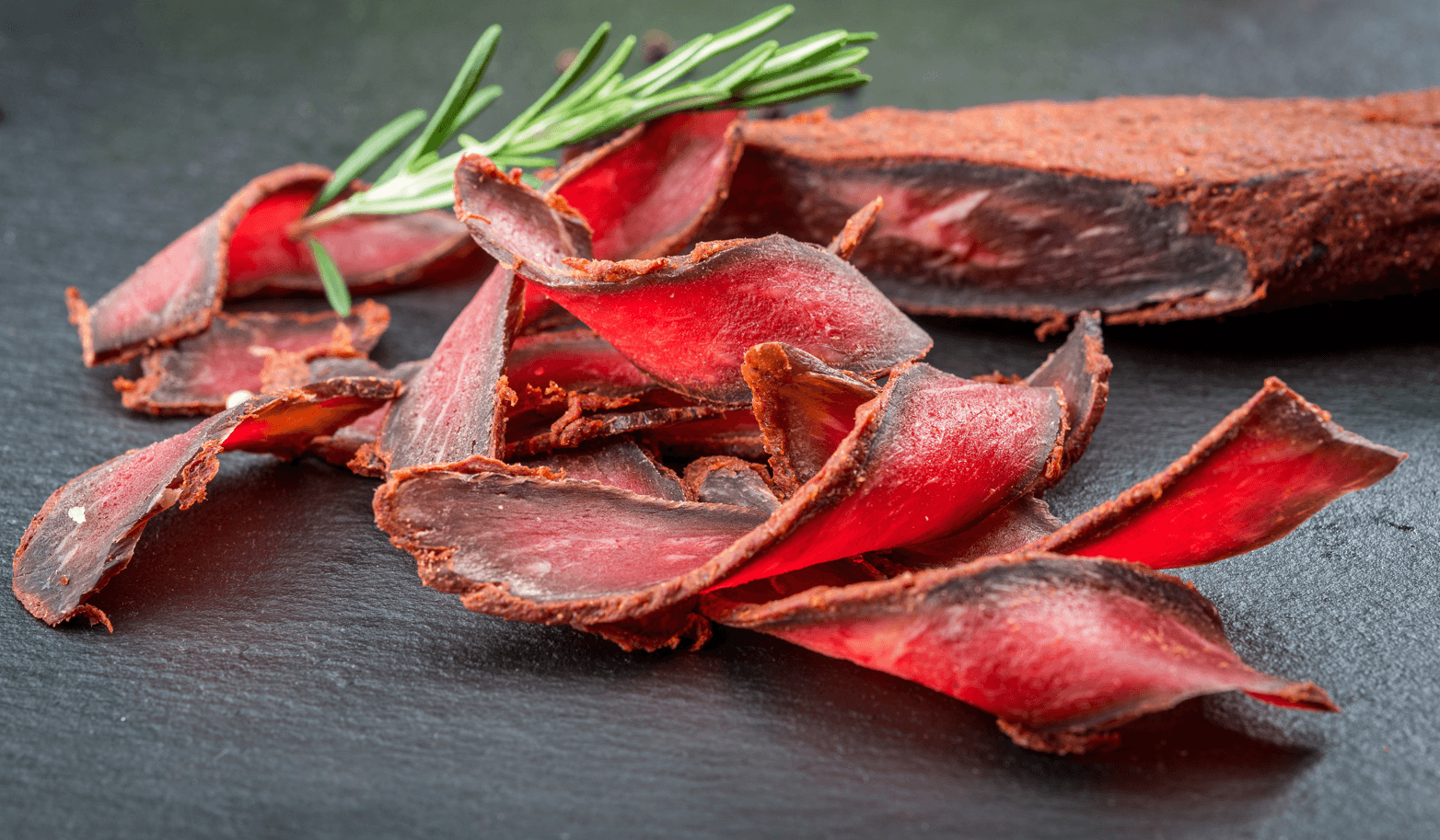 pasturma, suszone mięso po bałkańsku