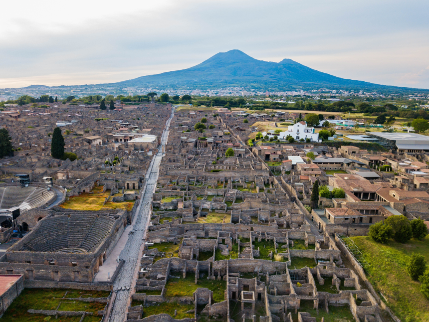 Pompeje - ruiny i badania archeologiczne