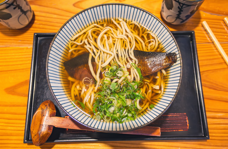 ramen z makrelą