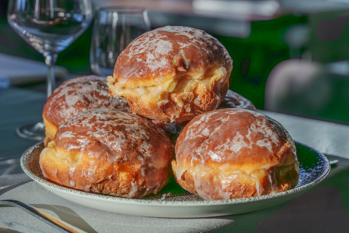 tradycyjne pączki w tłusty czwartek