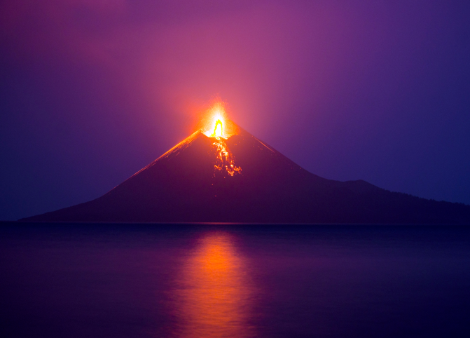 wulkan Krakatau, erupcja w 2018 roku