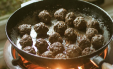 Porysowana patelnia, teflon, zdrowie